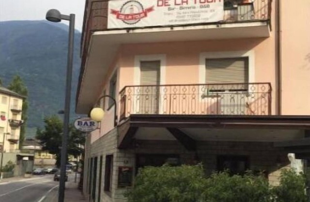 De La Tour - 2 Bedroom Apartment with Balcony
