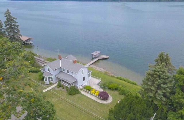 Dean Lake House:"Historic Seneca Lake Home"