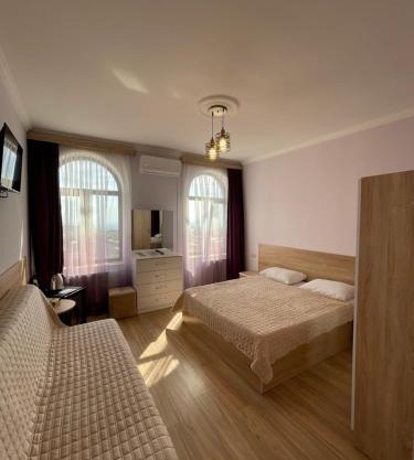 DECCA Hotel