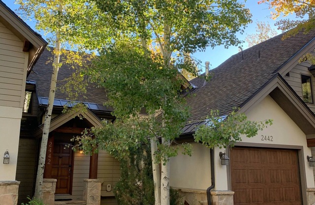 Deer Valley Dream- Sleeps 6 - Perfect Location with Free Ski Shuttle!