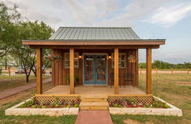 Deerfield Countryside Tiny Cabin #3 - 10min to Silos at Magnolia
