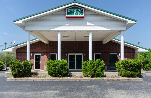Deerfield Inn