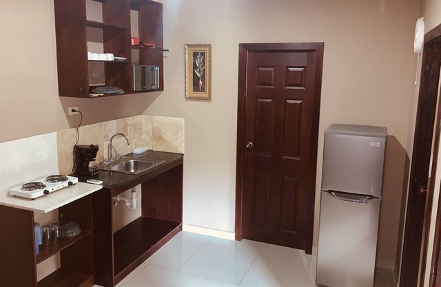 Del Valle Apartments, Rio Suite