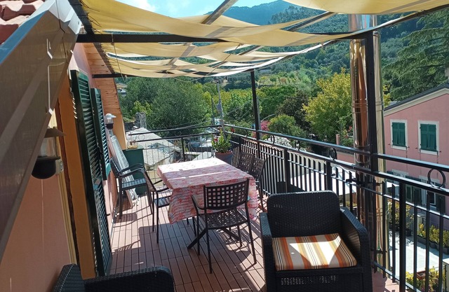 Delightful Penthouse with terrace and garage a stone's throw from the Cinqueterre sea