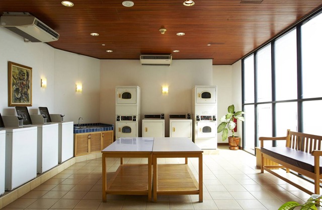 Deluxe 3 Bedrooms - Room Only