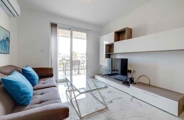 Deluxe Apartment in central St Julians