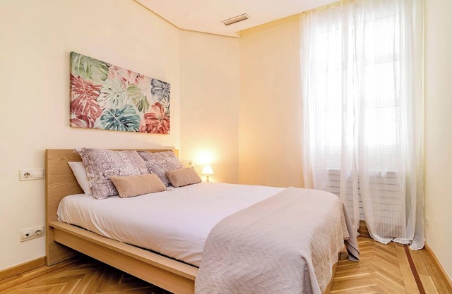 Deluxe Apartment Velazquez Suites II