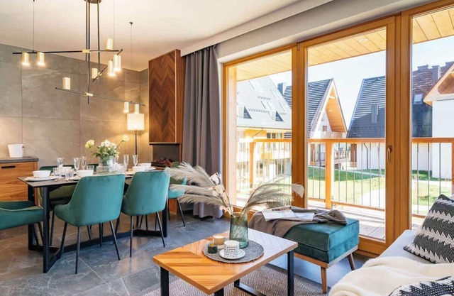 Deluxe Apartment with Mountain View G12