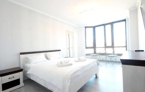 "Deluxe Apartments" L 26-10 - 11217