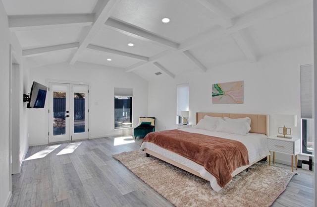 Deluxe Home in upscale Dallas w/Pool and Hot Tub
