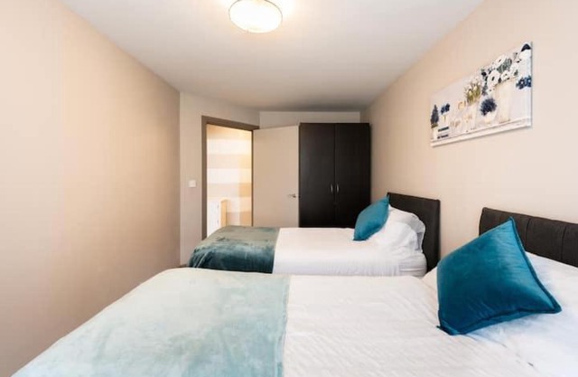 Deluxe Maidenhead Apartment