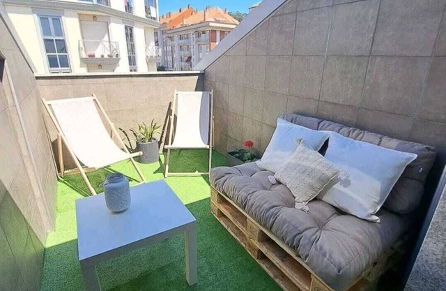 Deluxe Penthouse very close to the beach, Free Parking