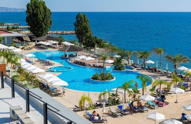 Deluxe Sea View Room with Balcony