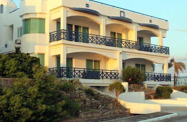Deluxe Suite West at World Class Resort