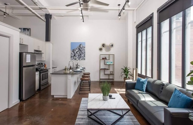 Deluxe Top-floor Penthouse | Downtown Fort Worth
