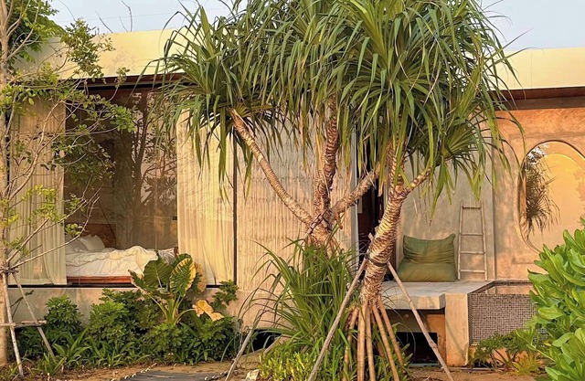 DEMI III Demi the third