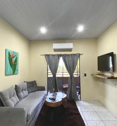 Departamento Amoblado en pleno Centro Hohenau