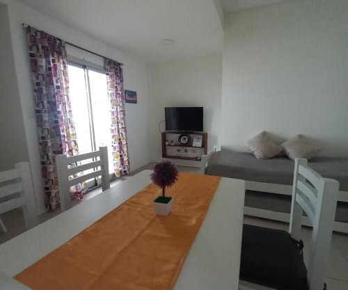 departamento temporal 38 y 13 con cochera para AUTO