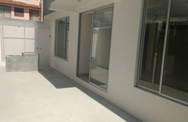Departmento en primer piso, central en Cotacachi