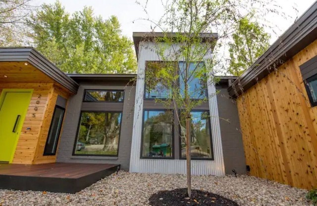 DERBY PERFECT LUXURY VILLA