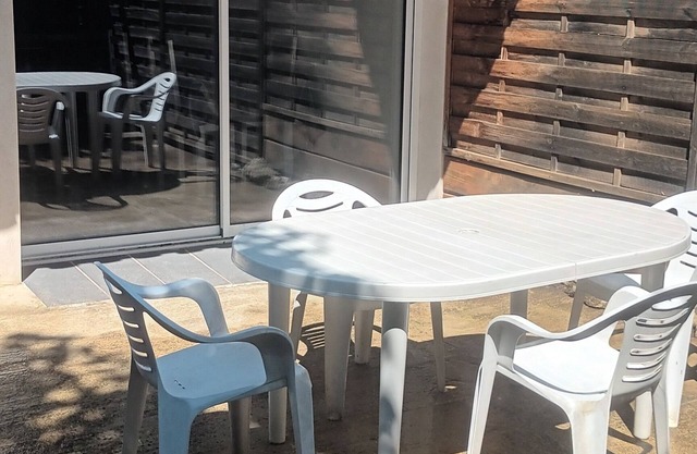 Derniere Minute Studio Meublé Tout Confort Avec Cour Intérieure Privée