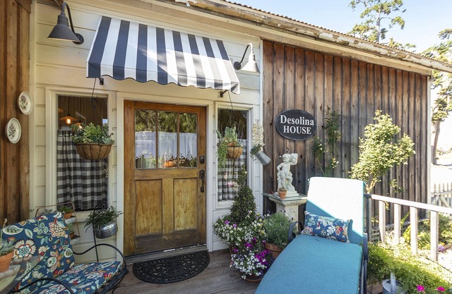 DeSolina Cottage in the middle of Edna Valley Wine Country.
