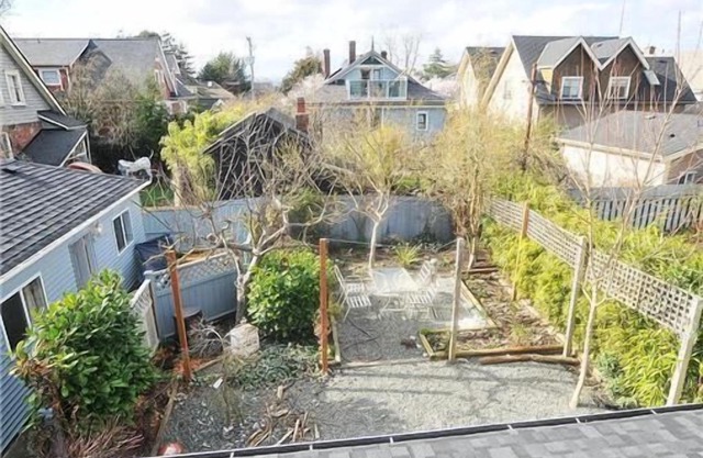 Detached 1BD Cottage Near it All - Pet Friendly