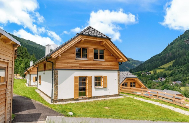 Detached chalet with sauna and garden