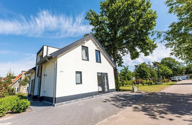 Detached chalet with 5 bedrooms and 2 bathrooms