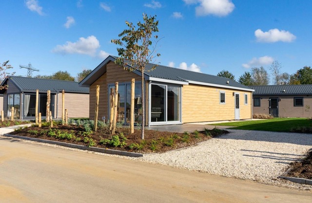 Detached chalet with three bedrooms, one bathroom and a dishwasher