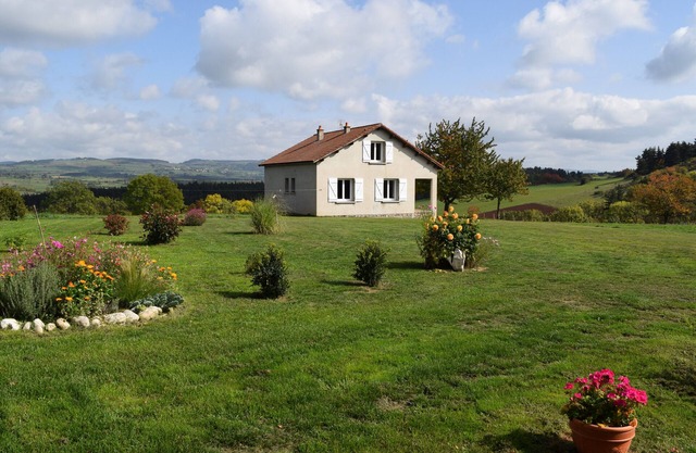 Detached house in lozère for 2 to 8 people