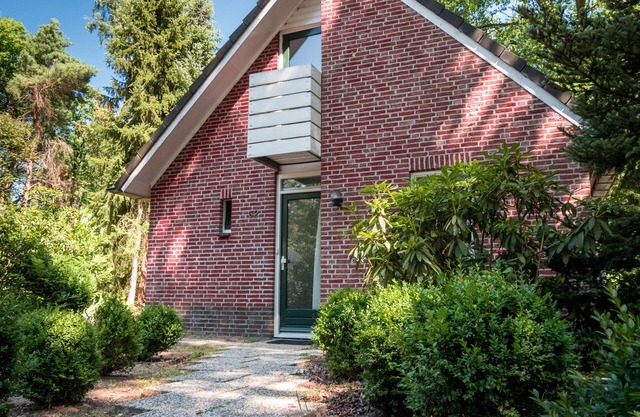Detached luxury home with lots of privacy