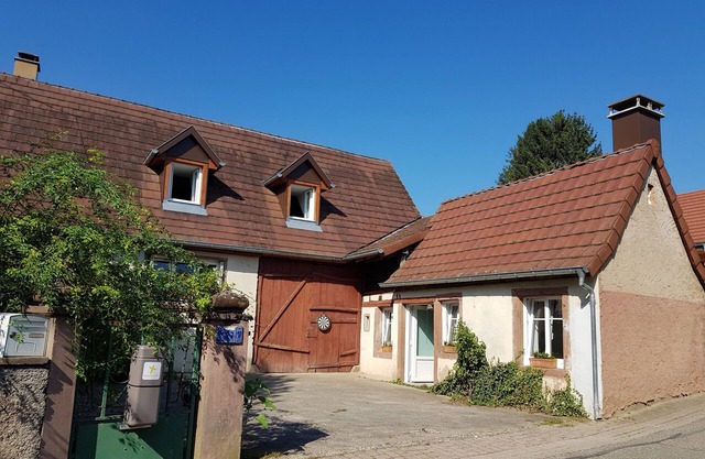 Detached outbuilding.
