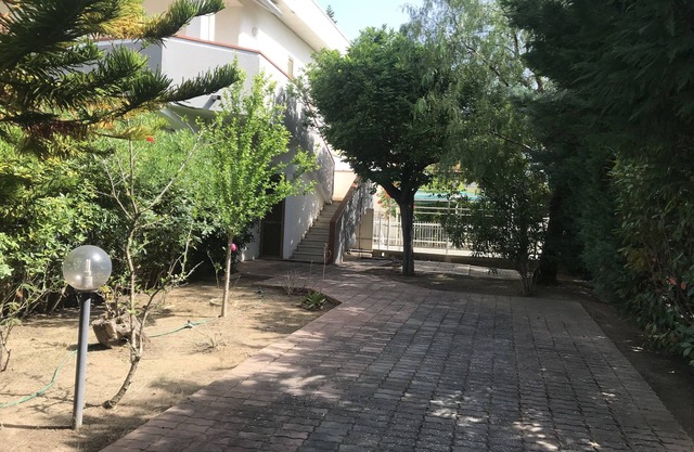 Detached villa by the sea