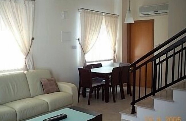 Detached Villa With Private Pool Close To All Amenities - WiFi included