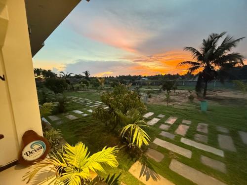 Devon Surf Inn Arugambay