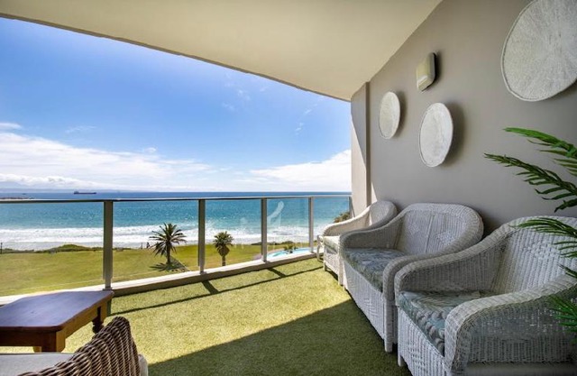 Diaz Stunning beach apartment