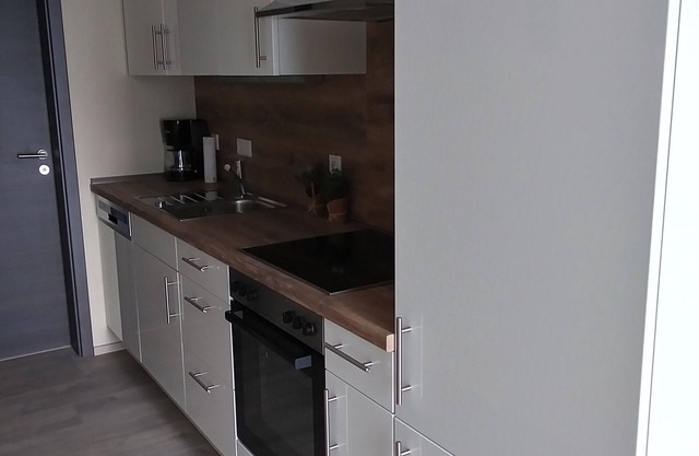 Die Auszeiträumlichkeiten Liegen Mitten im Grünen, Etwas Außerhalb der Gemeinde Zell. Genießen Sie Entspannung pur mit Unbebauter Rundumsicht . Von der Wohnung aus Haben Sie Freie Sicht auf Unser Alpakagehege. Eine Gesc