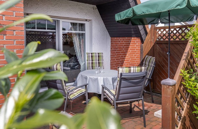 Dieses Charmante Nurdachhaus von 1972 Befindet Sich in Wunderschöner Lage von Al