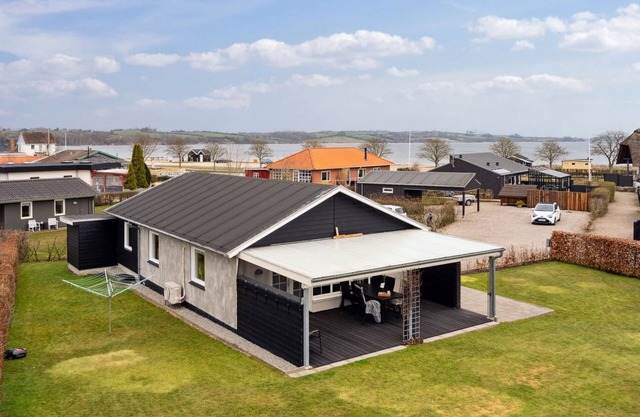 "Dietlinde" - 100m from the sea by Interhome