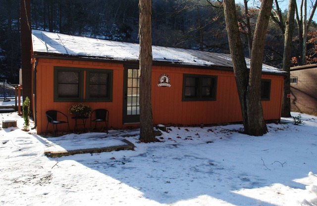 Digger's Den fishing cottage