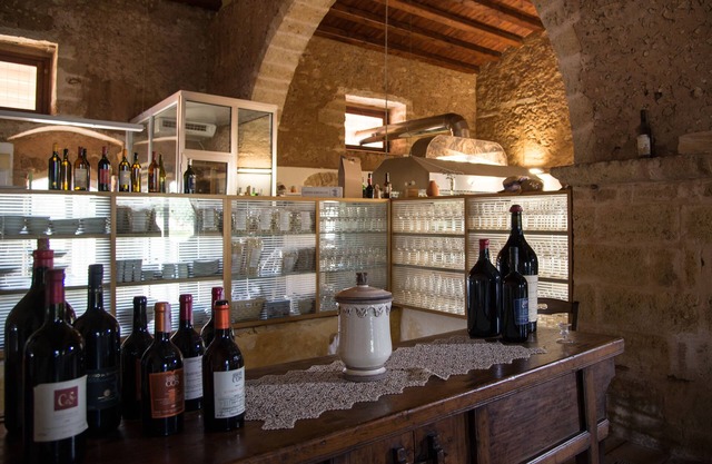 Dimora del Piano-Villa immersed in nature and surrounded by 40 hectares of vineyards