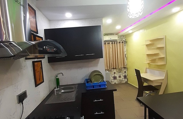 Dinero Emerald Apartment