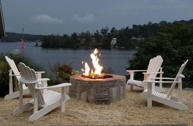 Direct Waterfront Home~Panoramic Views & Hot Tub on Candlewood Lake~Weekly Disct