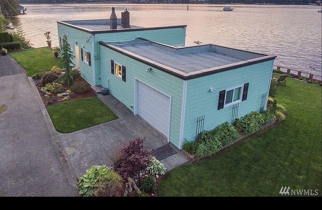 Directly on the water overlooking the US Navy fleet. Private boat launch.