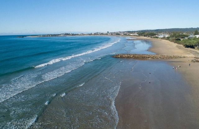 Directly opposite the beach, Ocean View Marengo is sure to delight!
