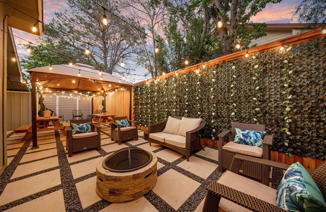 DISCOUNTED! Modern & luxury Home. TOTALLY RENEWED!