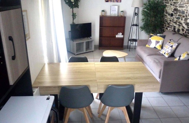 Discover Maison Nyno Digraben. Just 25 minutes from Mont Saint-Michel!