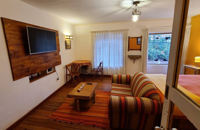 Discover the wonder of the world with the most authentic experience.