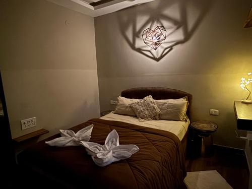 Dishney Den-Luxe 1BHK Stay with pool near Anjuna & Thalassa